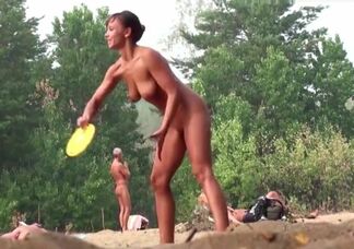 nude babes beach